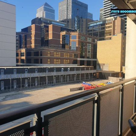 80S Retro 1Bed Studio Serviced Apartment Canary Wharf Perfect For Solo & Couple Travellers Лондон Екстериор снимка