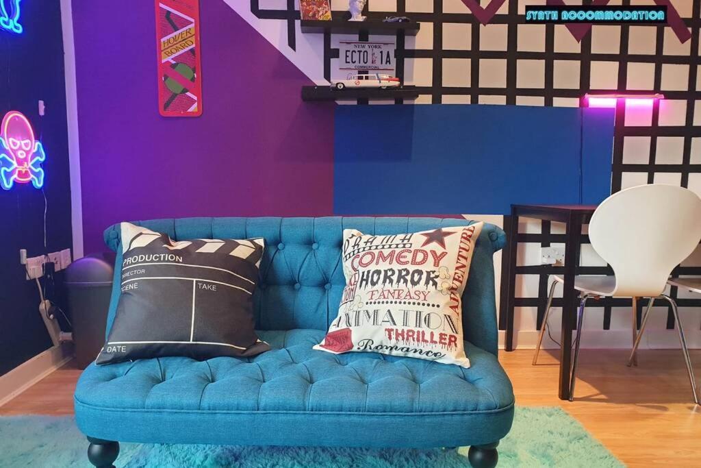 80S Retro 1Bed Studio Serviced Apartment Canary Wharf Perfect For Solo & Couple Travellers Лондон Екстериор снимка
